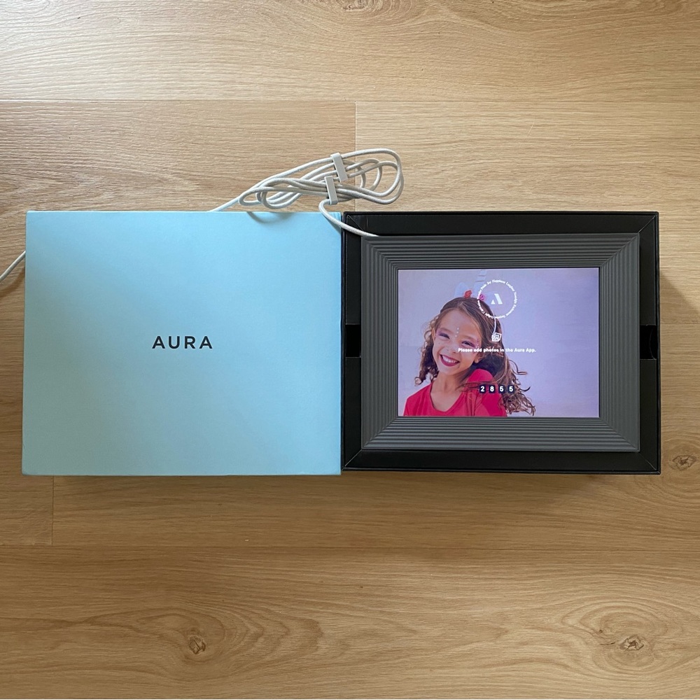 Aura Mason Digital Picture Frame in Graphite (wifi connected)